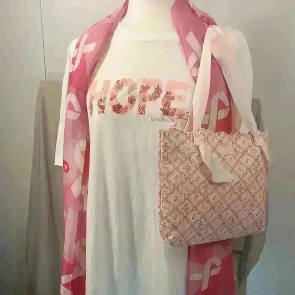 "VERA BRADLEY" Ladies"Hope" Floral Tee SZ‎  XL - Picture 1 of 6